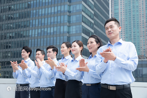 企業(yè)藍(lán)領(lǐng)團(tuán)隊鼓掌