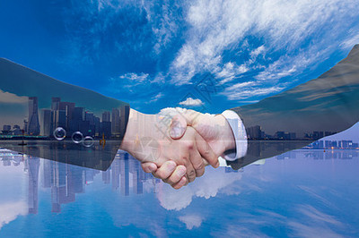 團結合作登山剪影 漆業團隊的攀登精神